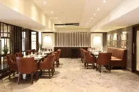Pride Hotel Bhopal - 4 Sao