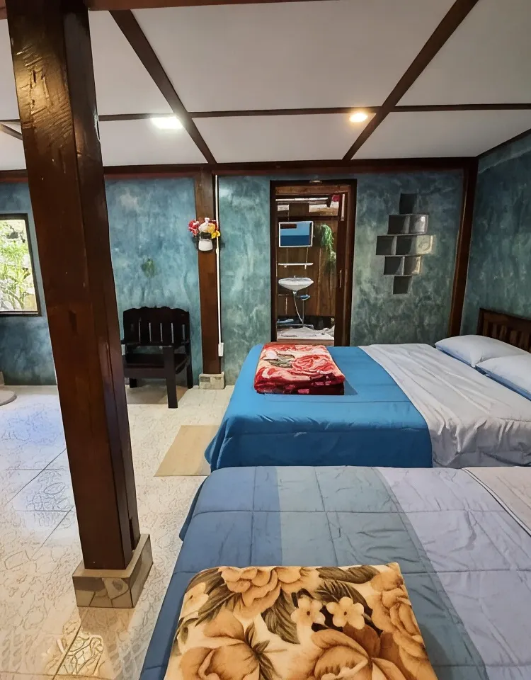 บ้านวาสนาริมธาร