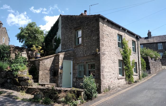 Cottage in Grassington in the Heart of the Yorkshire Dales. Free Parking Permit.