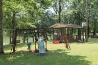 Clementine Cottage- Quiet Charming Cottage on Lincoln Lake