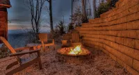 Beautiful, private, Blue Ridge, GA cabin with incredible views. - 샬레 호텔