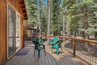 Tahoe Donner Retreat Easy Winter Access Sleeps 8 Near Skiing - 4 tähden