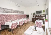 Adele Apartments - bar