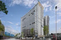 Qinghe · Residence Decentralized Vacation Apartment (Tianmenshan Cableway Station) - Balcony