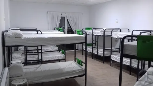 Albergue O Trisquel - Hostels