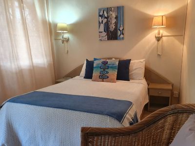 Charming 3 bedroom villa with pool, only 4 minutes walk to the beach