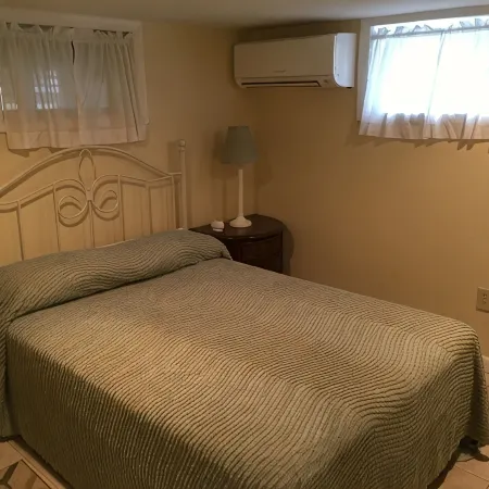 Ocean Block Beach Cottage - 7 Delaware Ave - Downtown Rehoboth