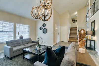 Executive 5Br Retreat w 3 Ensuite, Pool & Spa, Air and Water Purifier, Hotels in Henderson-Green Valley