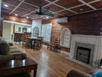 Charming, unique 3-bedroom house in Junction with AC, WiFi, Pet Friendly - 2-Star