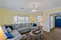 Home adjacent to Country Club, near Hospitals, Park, College and shopping. - Wifi
