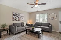 EASTON TOWNE CENTER 4 bed, 2 full bath home w/  big yard - Wifi