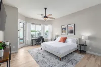 Edgemont Escape-  3 King Beds, Heated Pool*, Close to Spring Training,