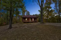 Secluded Cabin on 70 acres private land, ping pong table, Red River Gorge, KY - Hytter