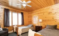 Private LakeFront Fishing Sanctuary on 22 Acres - โฮมสเตย์