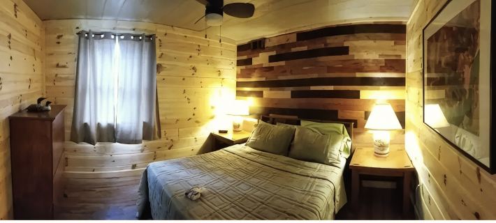 Unique Waterfront Cabin on High Falls Flowage Hotels in Marinette County