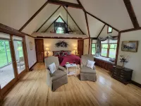 1660 Guest House; Waterfall, Creek, Large Deck, Fire Ring - 4-Star