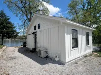 Lakefront Home on Lake Webster - 3つ星