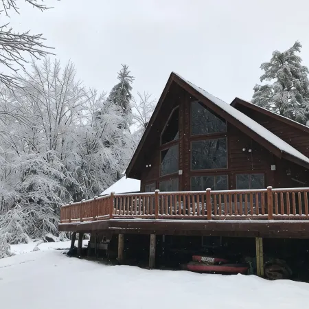 Great Adirondacks retreat with five bedroomsHot tub,pool table.large open space