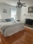 Escape with Your Pet to Sunny Place Cottage! - Boutique