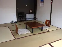 Kusatsu Onsen Tajimaya Ryokan - 2-نجوم