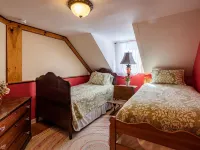 Large Family Lodge w/ Hot Tub, Sports Game Room, Gaming Room, and Pet Friendly! Hotels in Ripton