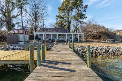The Crab Shack on Carter's Creek - 4-Star