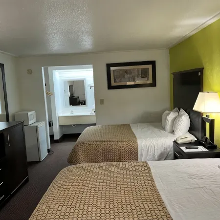 Driftwood Inn - Lake City