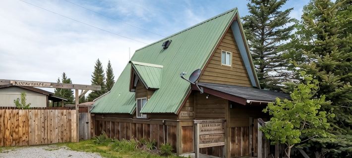 Ravens Heart Cabin Hotels in Gallatin County