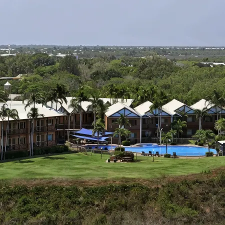 Moonlight Bay Suites