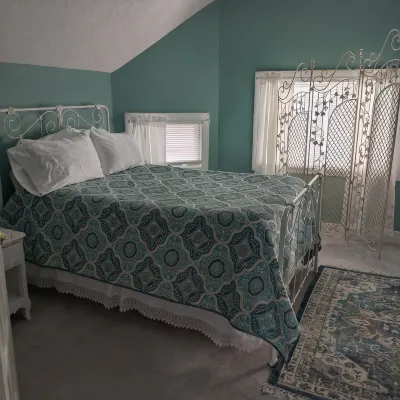 Historical Victorian in Swede Hollow - 2-Star