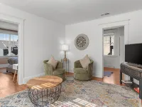 The Cushman House A: Unit A near 6th Ave UPS UW Ruston - مطابخ