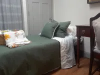 Cozy Getaway in the heart of Lincoln! - Wifi