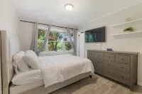 Waterfront Lake House. Near NYC and hiking trials. Complimentary kayaks provided - 4-Star