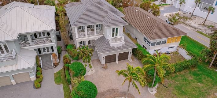 Luxury Home in Naples with Private Pool & Walk to the Beach by Esthetic Stays Hotels in Naples Park