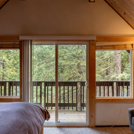 Cedar Retreat with Hot Tub, Sauna & Lake Access Hotels in Arnold