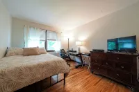 Charming Home in Cold Spring - 30-Min Drive to West Point - Balkoner