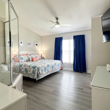 Perfect family two story Villa 8 near SeaWorld