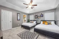 Contemporary Rustic Luxe Retreat - Near FT Moore - balcony