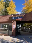 Lakeside, Ski Condo with Amazing Views, Quiet, Family-Friendly - balcón