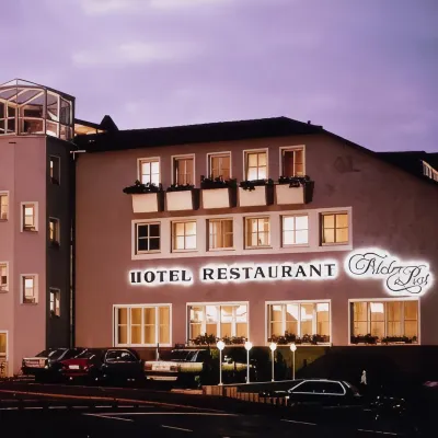 Airport Hotel Filder Post Отели рядом с достопримечательностью «Театр «Палладиум»»
