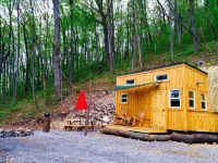 Moonshine Cabin Tucked Away on the Mountain,Great Location with Wellness Area! - balcony