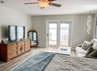 Riverfront Retreat - Pool & Hot Tub - Mins from Beach, Speedway, & Ocean Center! - Homestays
