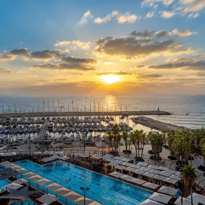 Leonardo Gordon Beach Hotels near Frishman Beach