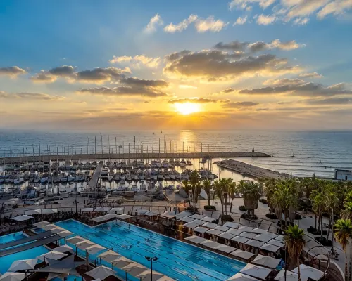 Leonardo Gordon Beach Hotels near The Cameri Theatre