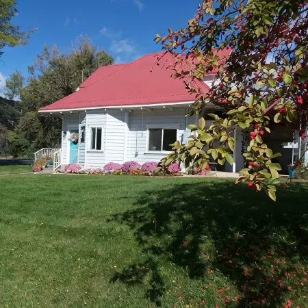 Bryce/Zion Cottage, 3 Bedroom, King Beds, Fiber INTERNET 1 GIG, Free Parking