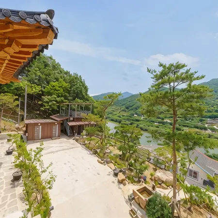 Gurye Deokyeongru Pension