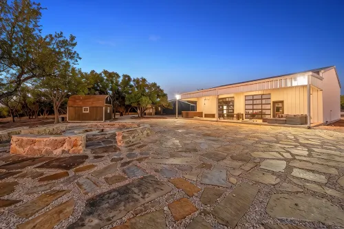 3 Properties Designed for Gatherings and Fun on 10 Acres! - 5 tähden