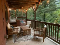 Red Stone Retreat-10 Min to Asheville, Game Room, Firepit, Quiet and Secluded - Alphydda