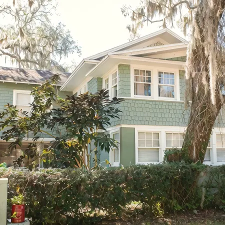 Charming 1920's House - pet friendly, 45 minutes from beach & attractions!