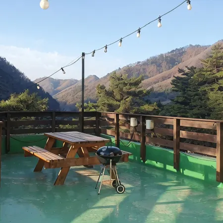 Jecheon Pentel House